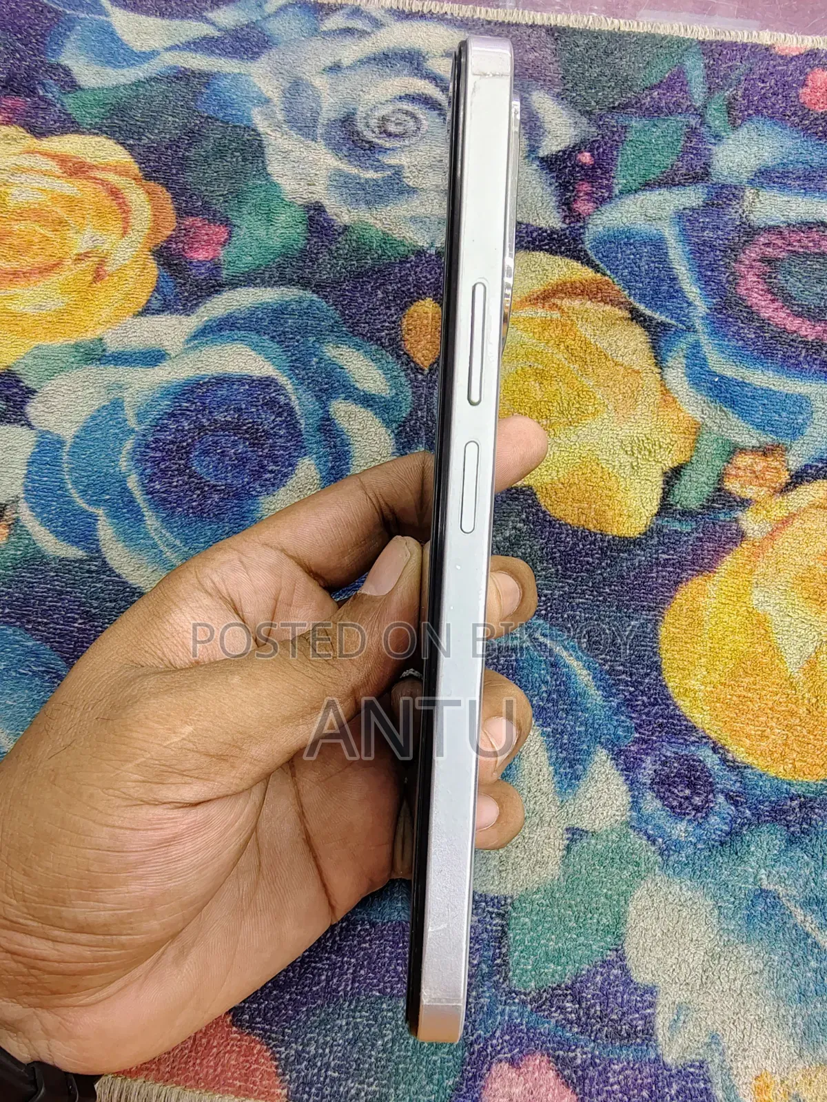 নিউ অনার এক্স৬সি ১২৮ জিবি হোয়াইট