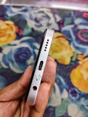 নিউ অনার এক্স৬সি ১২৮ জিবি হোয়াইট