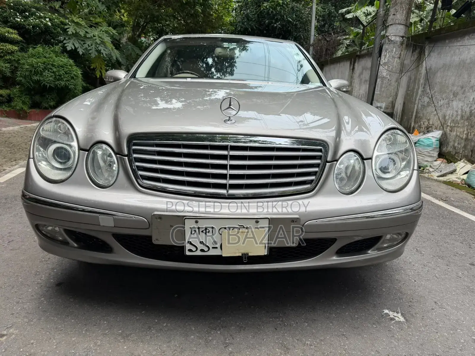 Mercedes-Benz E240 2003 Beige