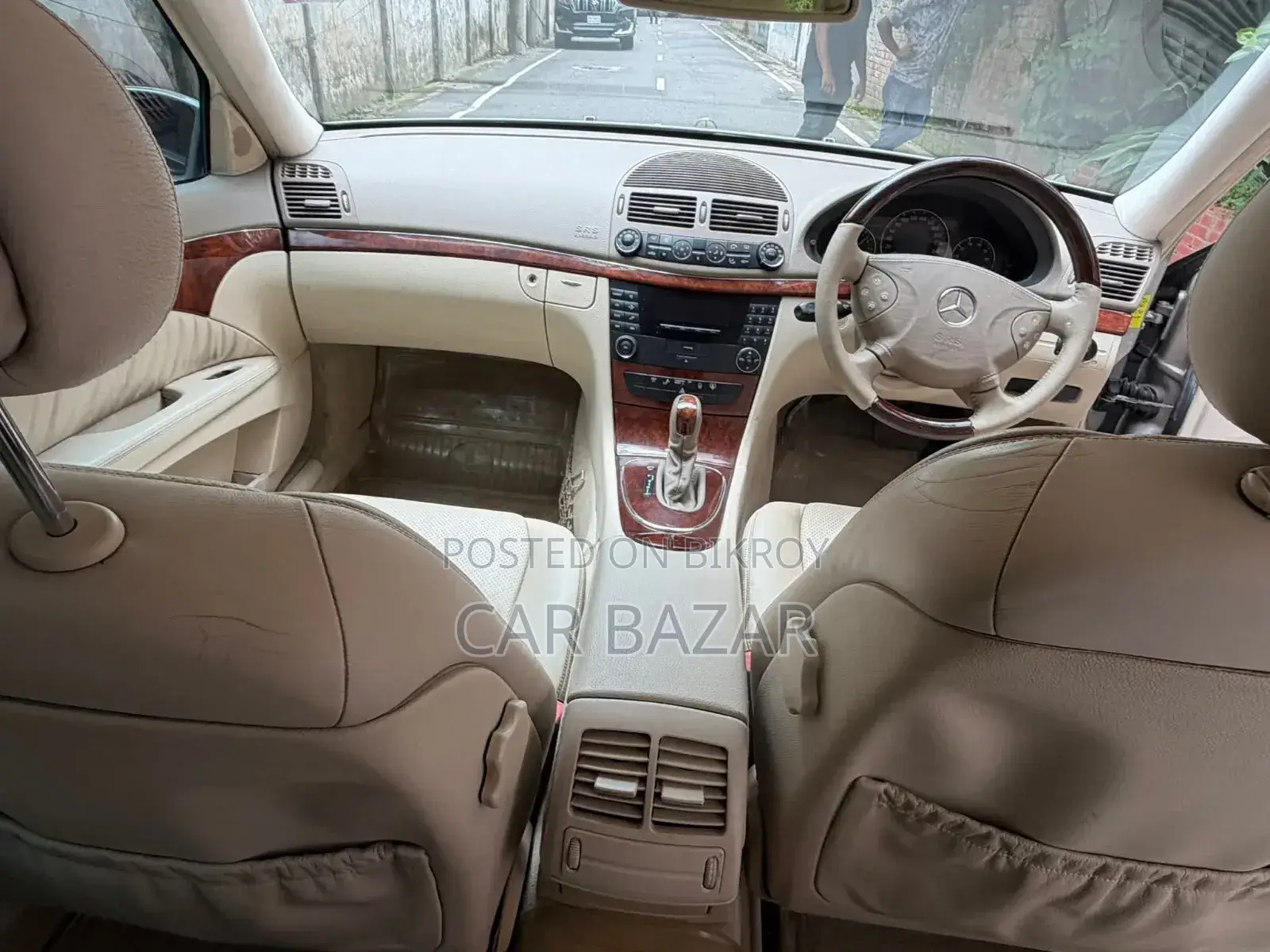 Mercedes-Benz E240 2003 Beige