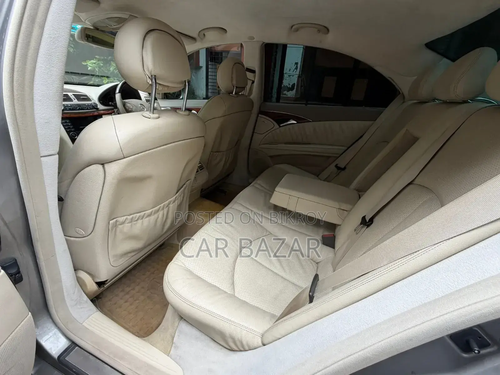 Mercedes-Benz E240 2003 Beige