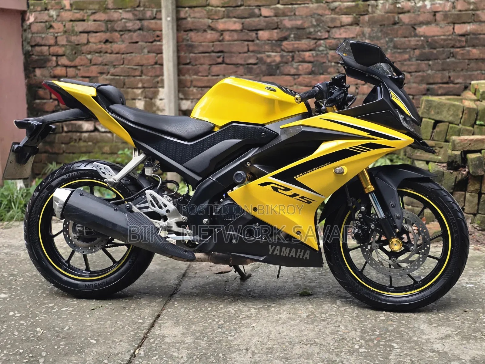 Yamaha R15 V3 2020 Yellow