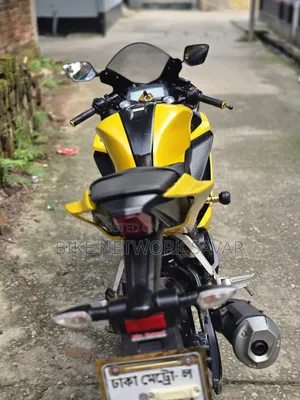 Yamaha R15 V3 2020 Yellow