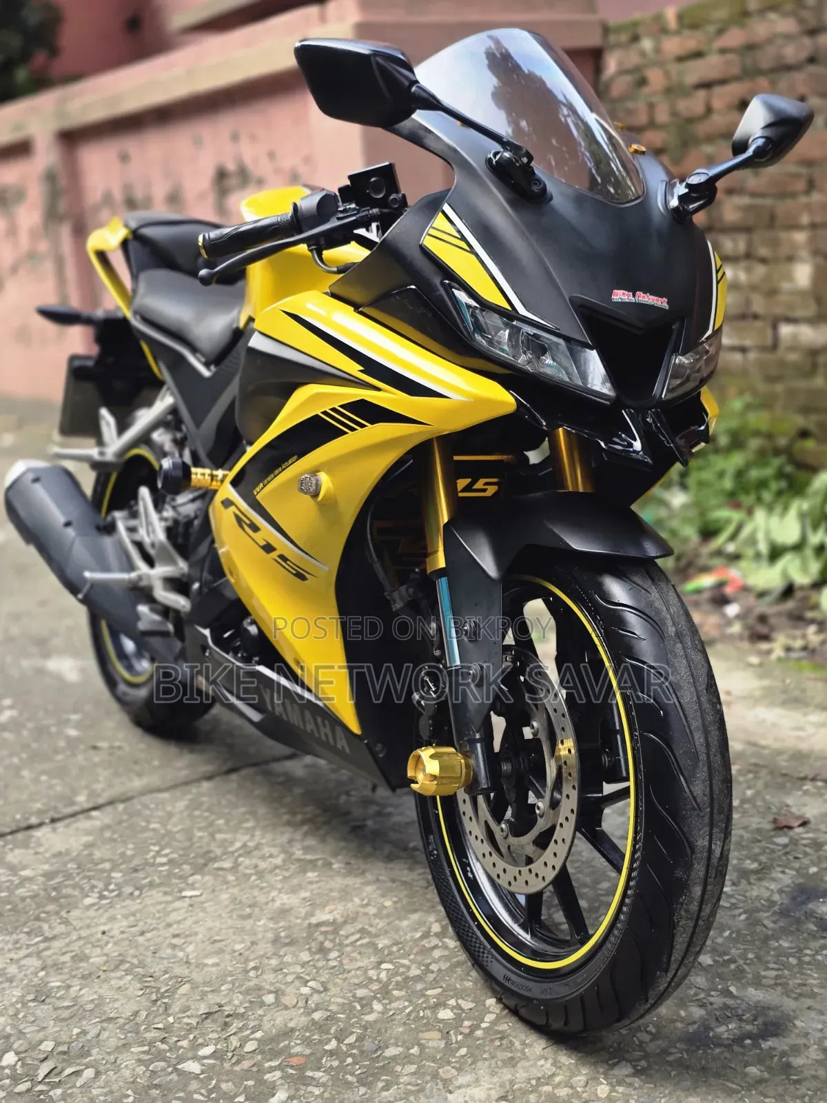 Yamaha R15 V3 2020 Yellow