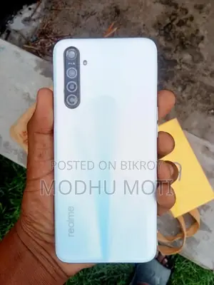 রিয়েলমি ৬ ১২৮ জিবি সিলভার