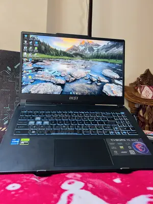Laptop MSI Cyborg 15 16GB Intel Core i7 SSD 1T