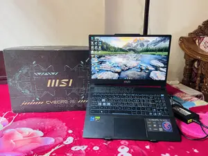 Laptop MSI Cyborg 15 16GB Intel Core i7 SSD 1T
