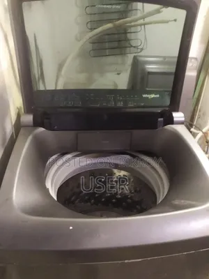 A 7.5 kg Washing Machine in fresh condition