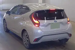 টয়োটা অ্যাকুয়া ২০২১ ব্রাউন