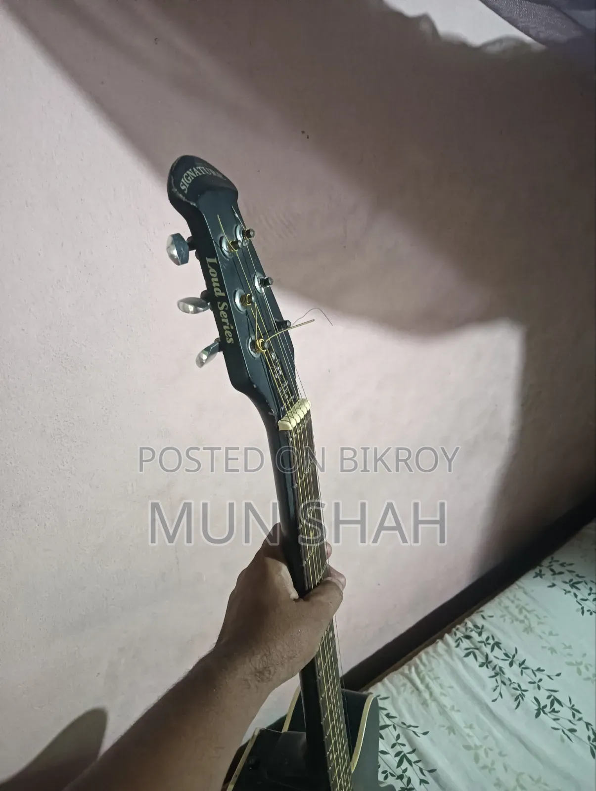 Original Signature Guitar. Selling because I need money urgently.