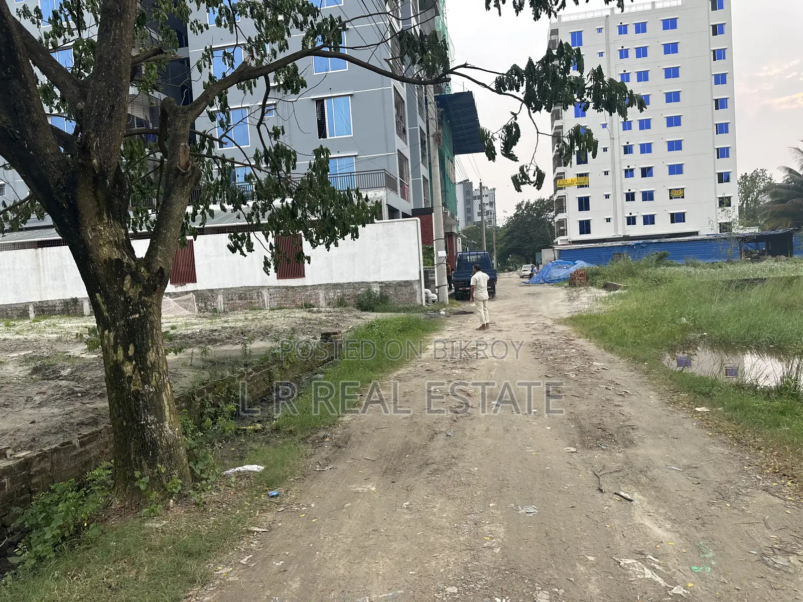 Block-M, 5-Katha, Near 200' Road, Bashundhara R/A