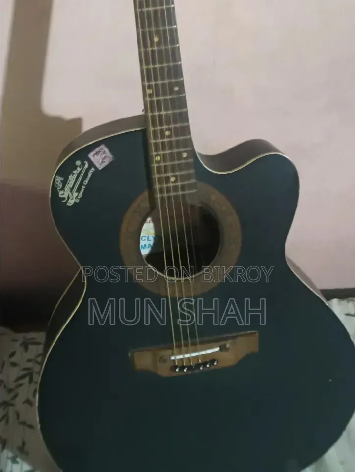 Original Signature Guitar. Selling because I need money urgently.