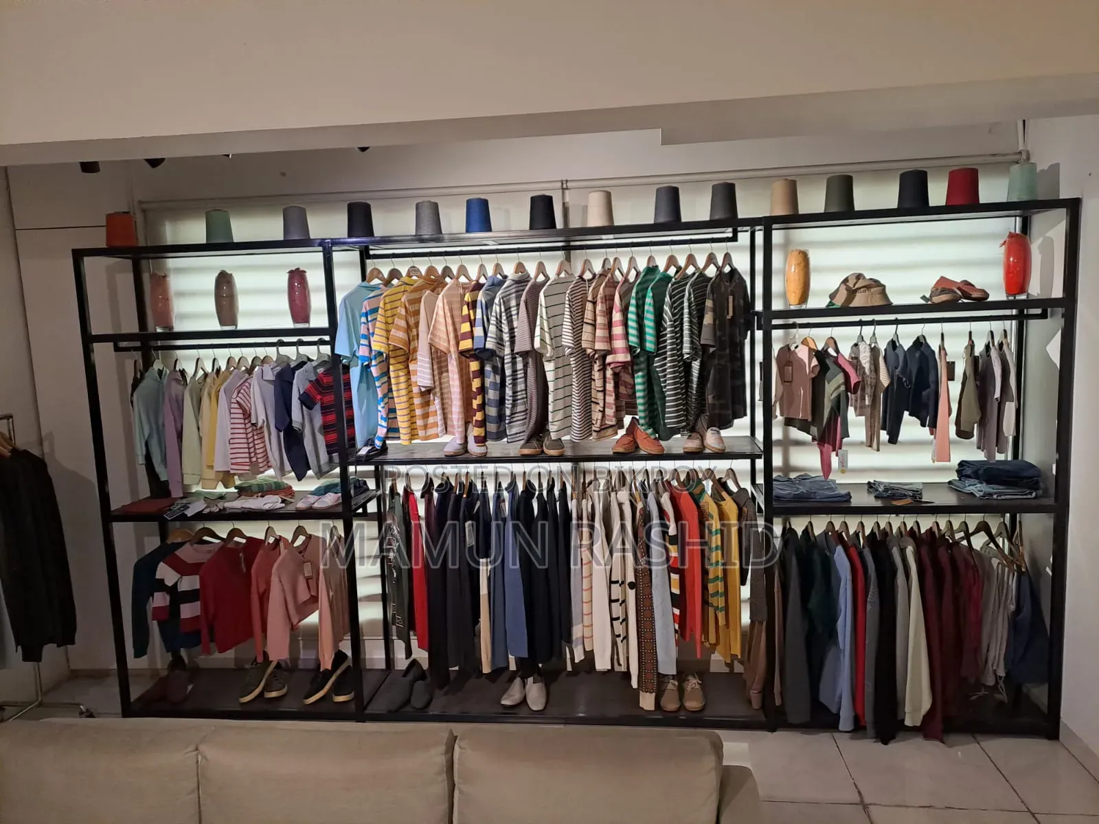 Showroom/Shop Clothing Display Rack (Hanger Rack)