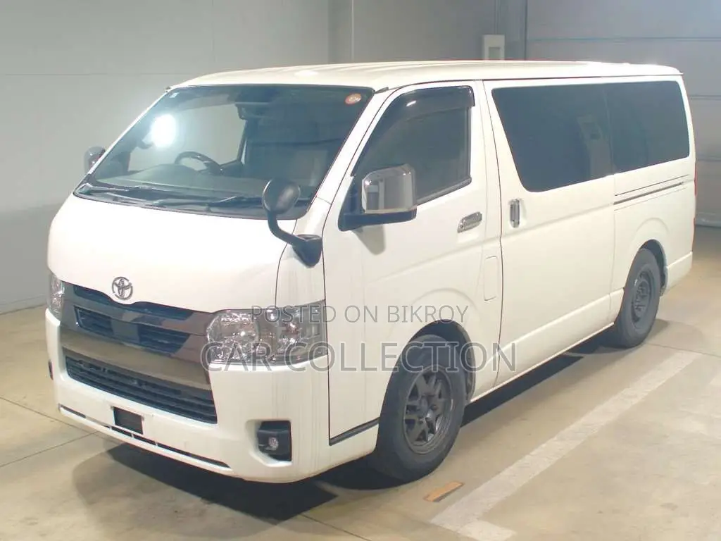 Toyota HiAce 2022 Pearl