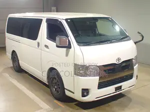 Toyota HiAce 2022 Pearl