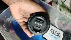 ক্যানন ইওএস ২৫০ডি ৫০মিমি লেন্স সহ