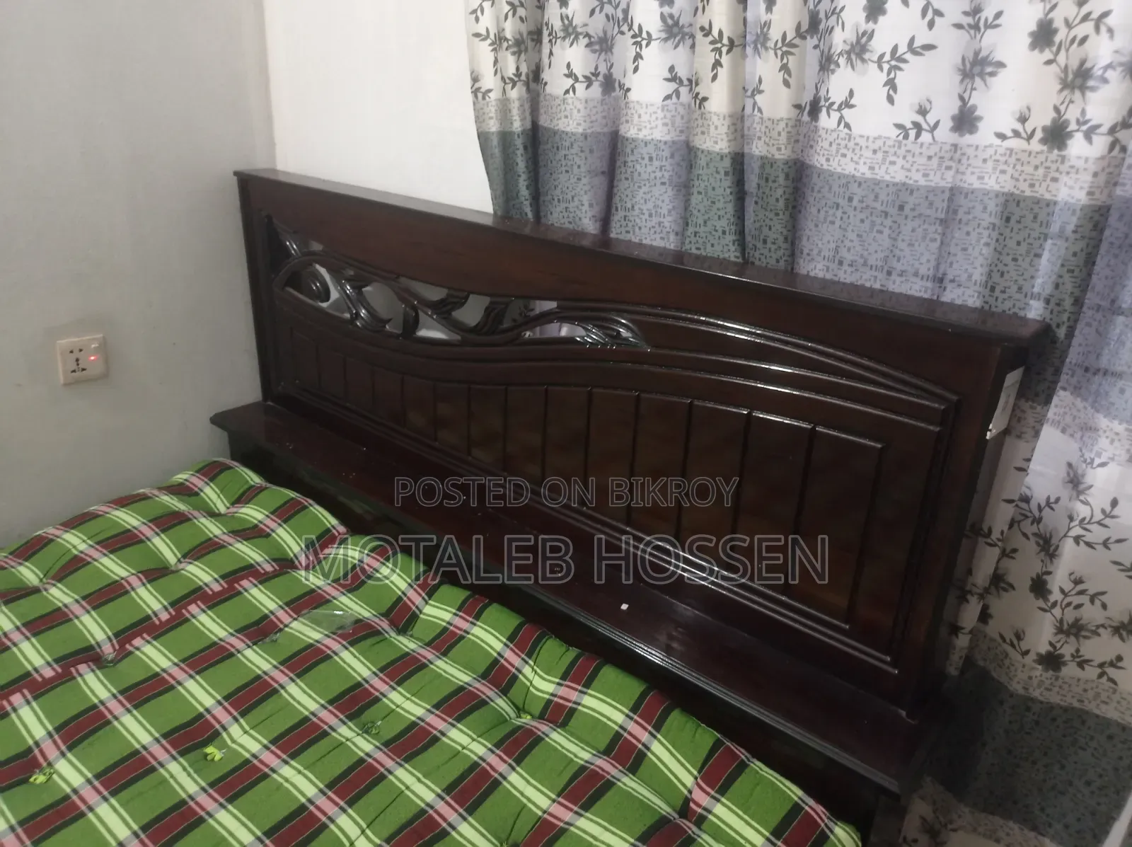 5/7 Malaysian Wood Bed