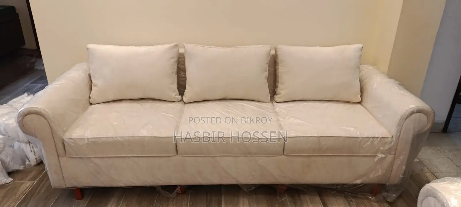 Total 5 Seater (2-seater and 3-seater sofa).