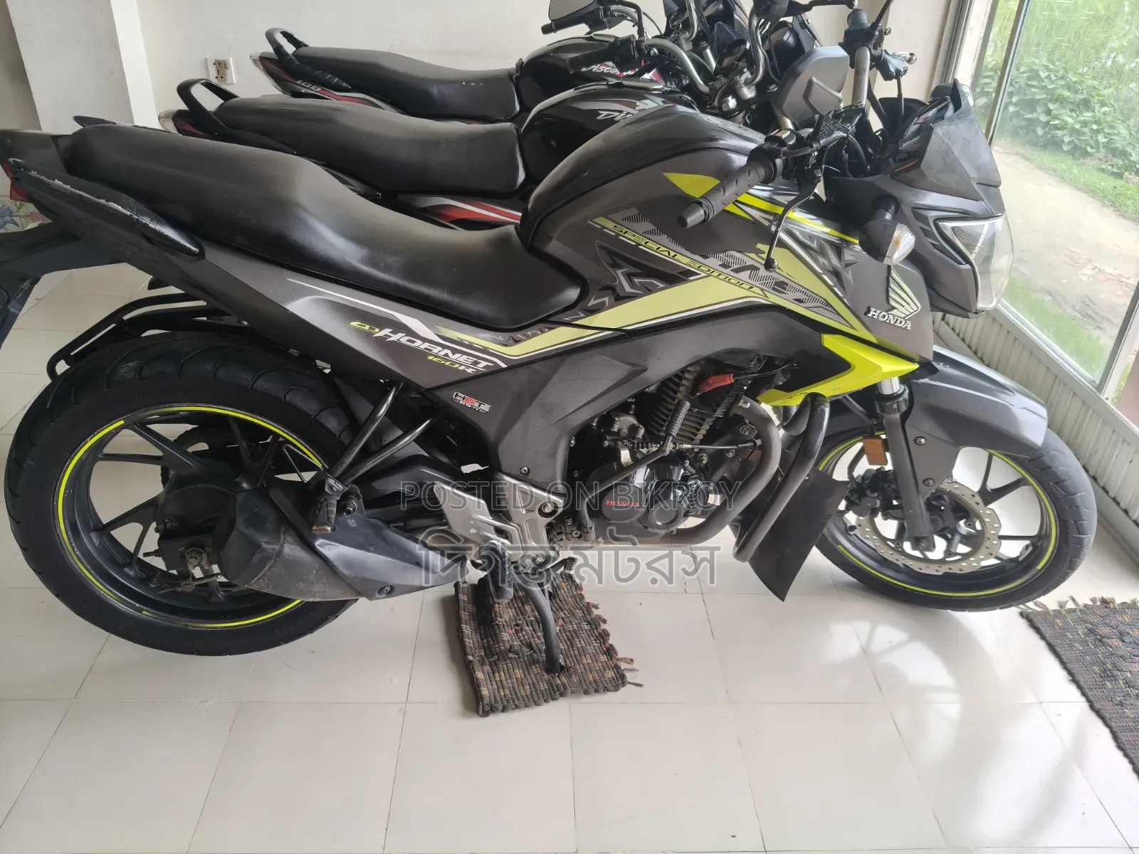 Honda Hornet 2019 Purple
