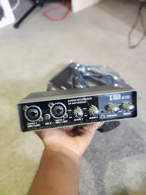 Full fresh condition, like new. E22 Sound Card Xtuga Microphone