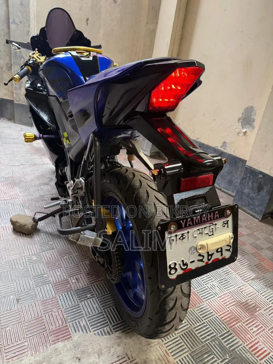 ইয়ামাহা আর১৫ ভি৩ ২০২৩ নীল