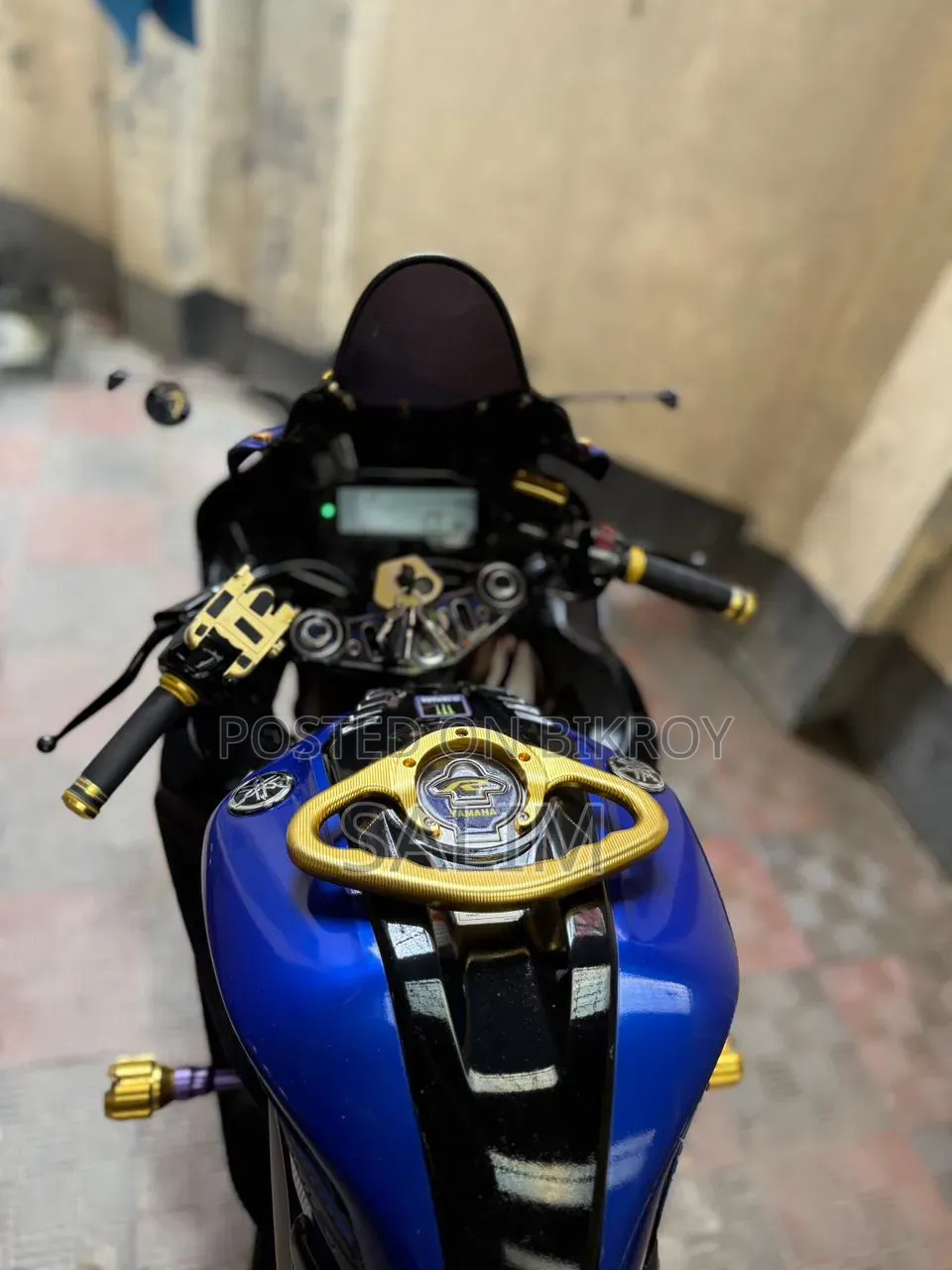 ইয়ামাহা আর১৫ ভি৩ ২০২৩ নীল