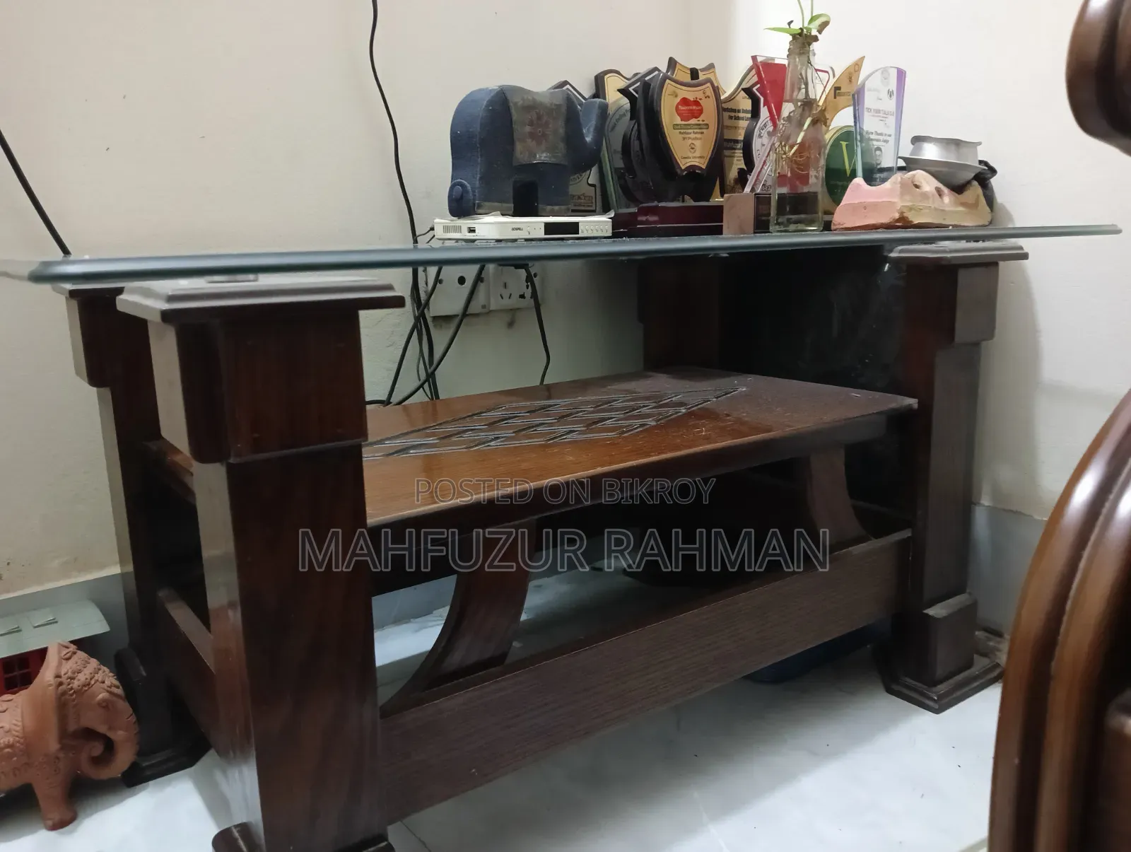 সেন্টার টেবিল