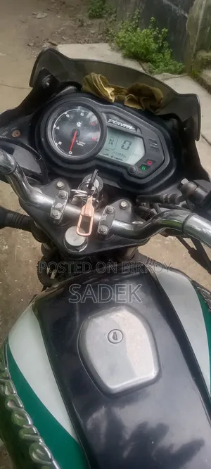 Bajaj Discover 125 2022 Black