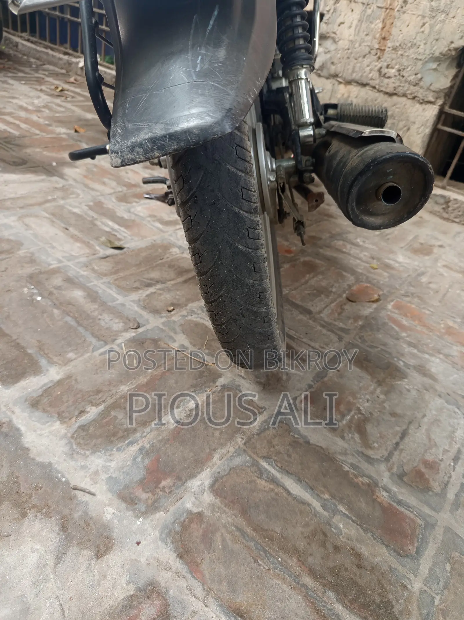 হিরো এইচএফ ডিলাক্স ২০২১ ব্ল্যাক