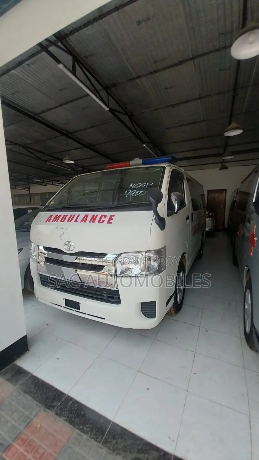 Toyota HiAce 2020 White