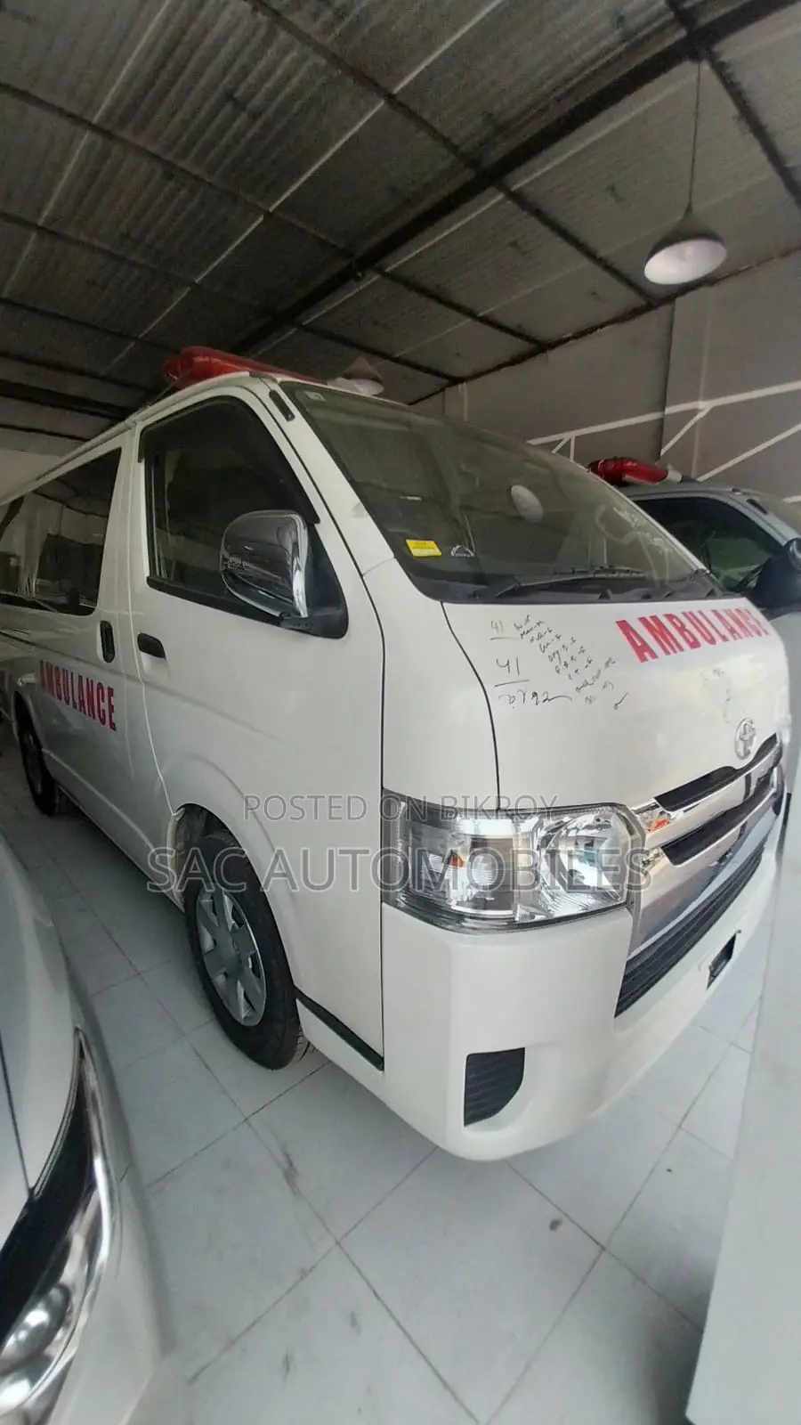 Toyota HiAce 2020 White