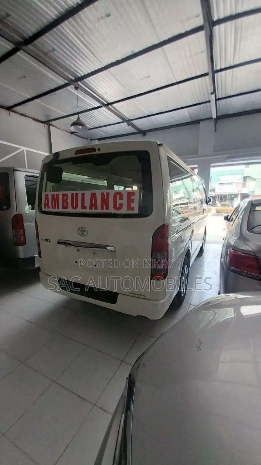 Toyota HiAce 2020 White
