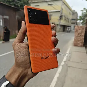 iQOO 512 GB