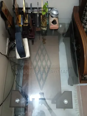 সেন্টার টেবিল