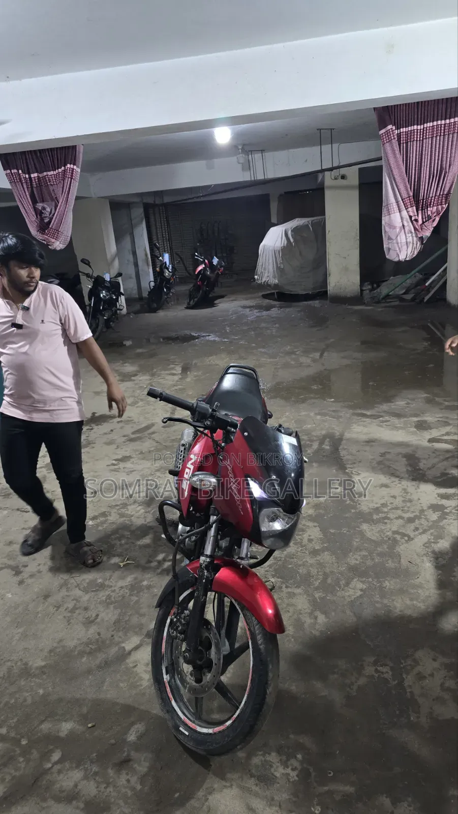 বাজাজ পালসার ১৫০ ২০১১ লাল