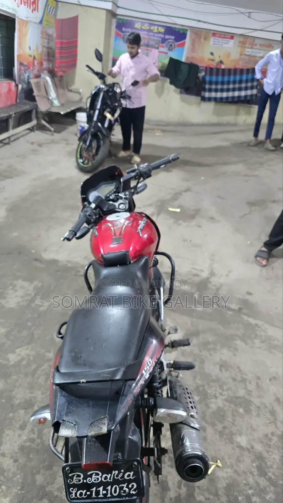 বাজাজ পালসার ১৫০ ২০১১ লাল