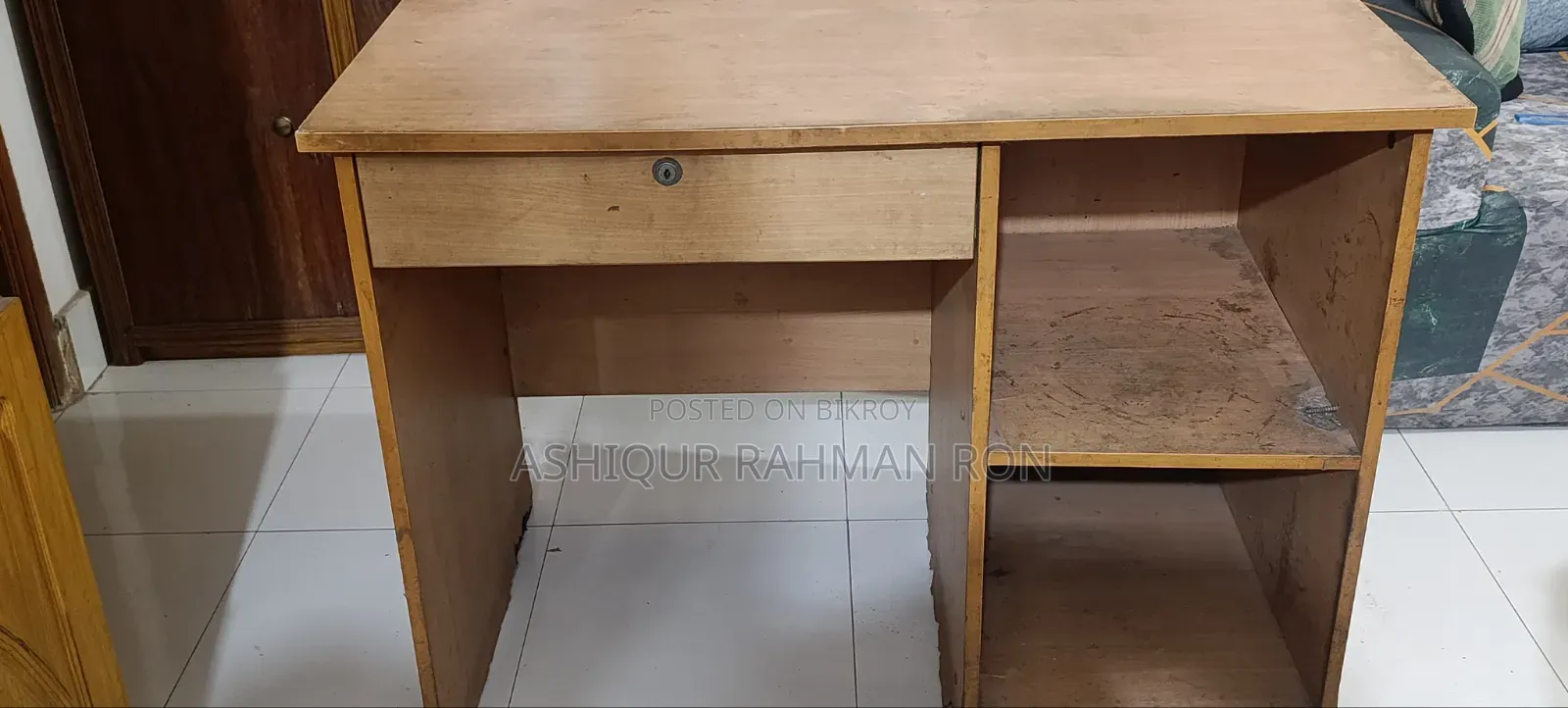 অটোবি পড়ার টেবিল