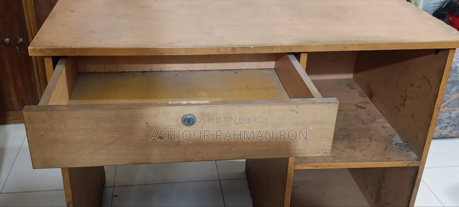 অটোবি পড়ার টেবিল