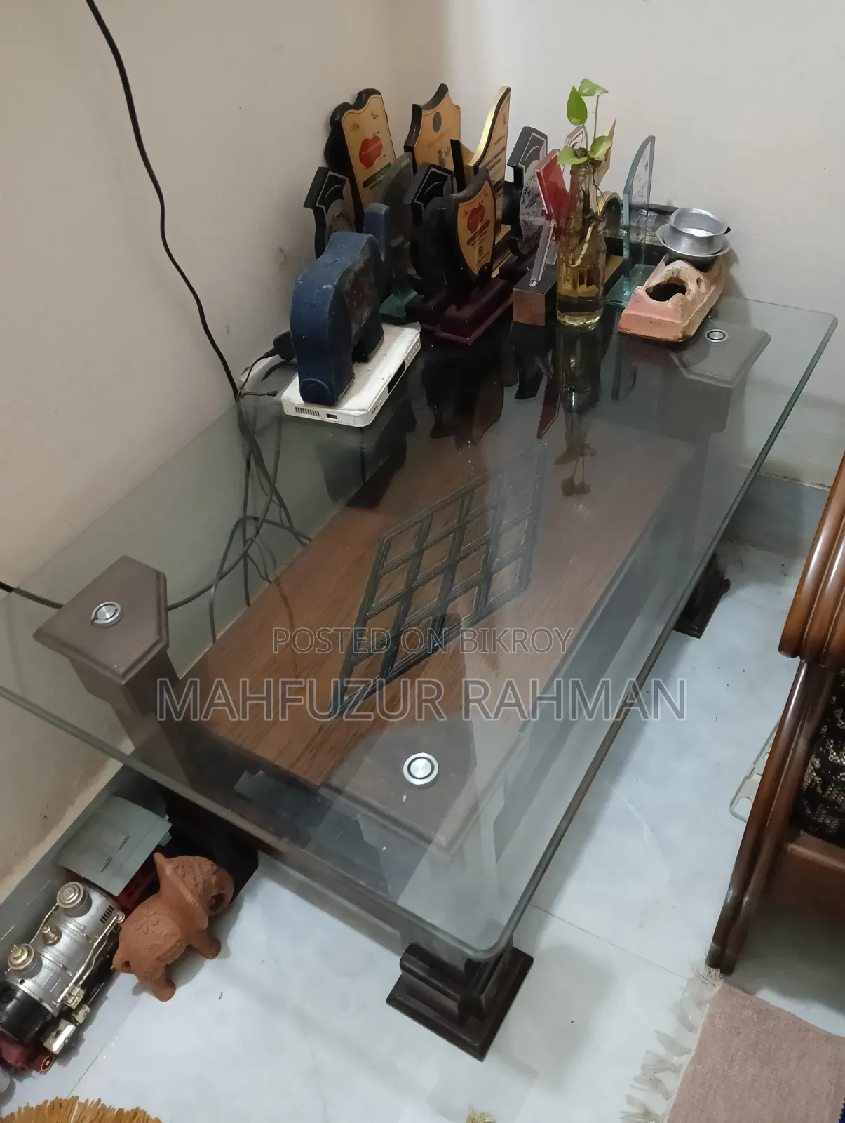সেন্টার টেবিল