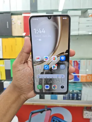 Tecno Spark Go 128 GB Silver