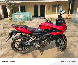 Bajaj Pulsar 150 2022 Red