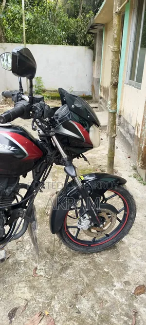 Bajaj Discover 125 2022 Black