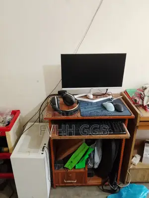 Desktop Computer 8GB AMD Ryzen 5 SSD 512GB