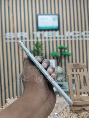 Apple iPhone 8 Plus 64 GB White