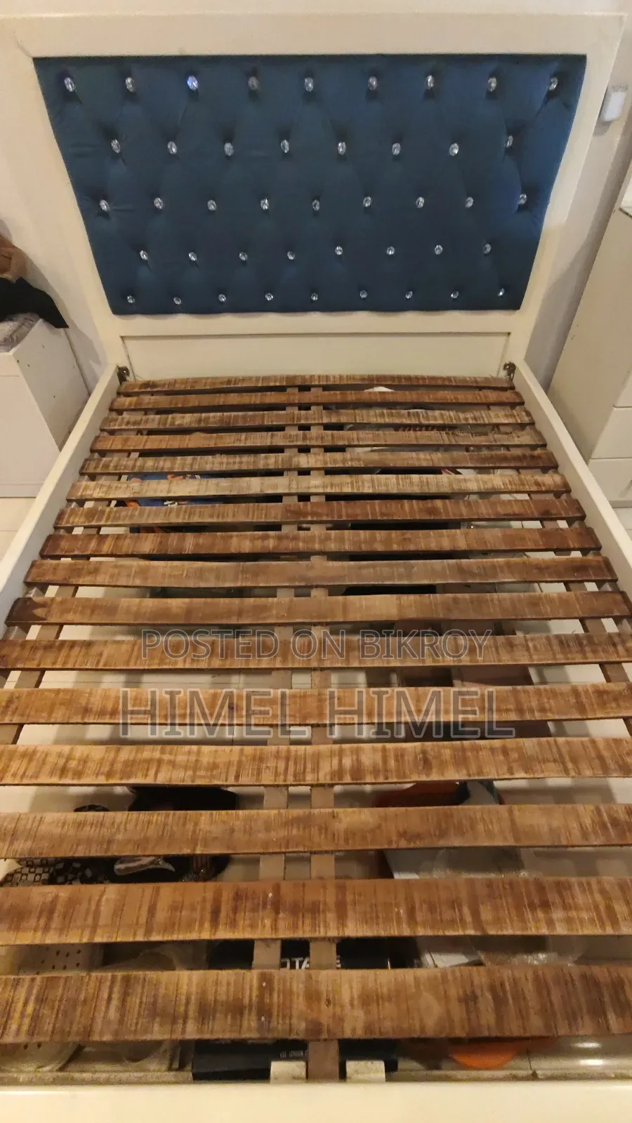 Queen Size Bed (5/6) + Mattress