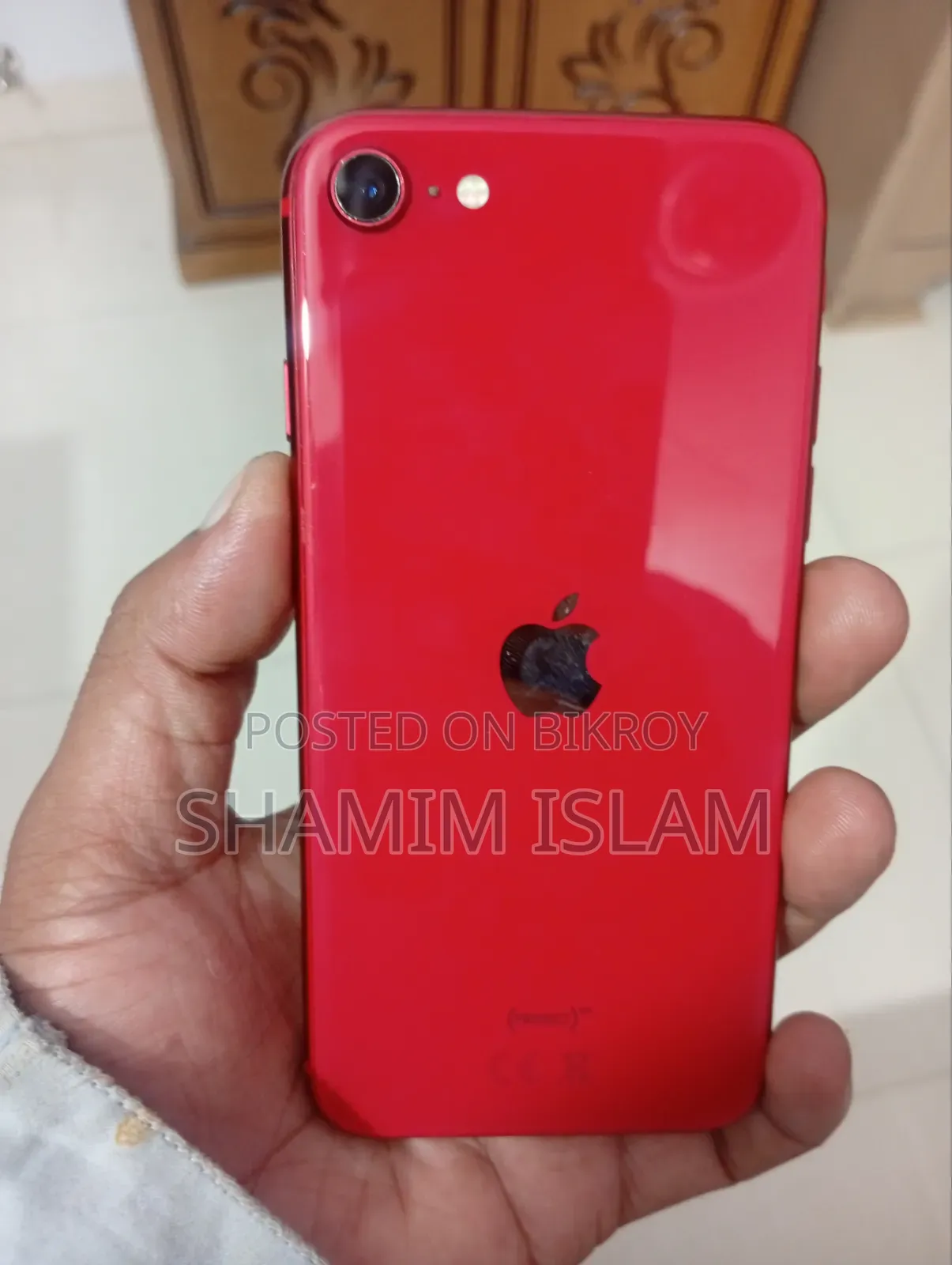 Apple iPhone SE (2020) 64 GB Red
