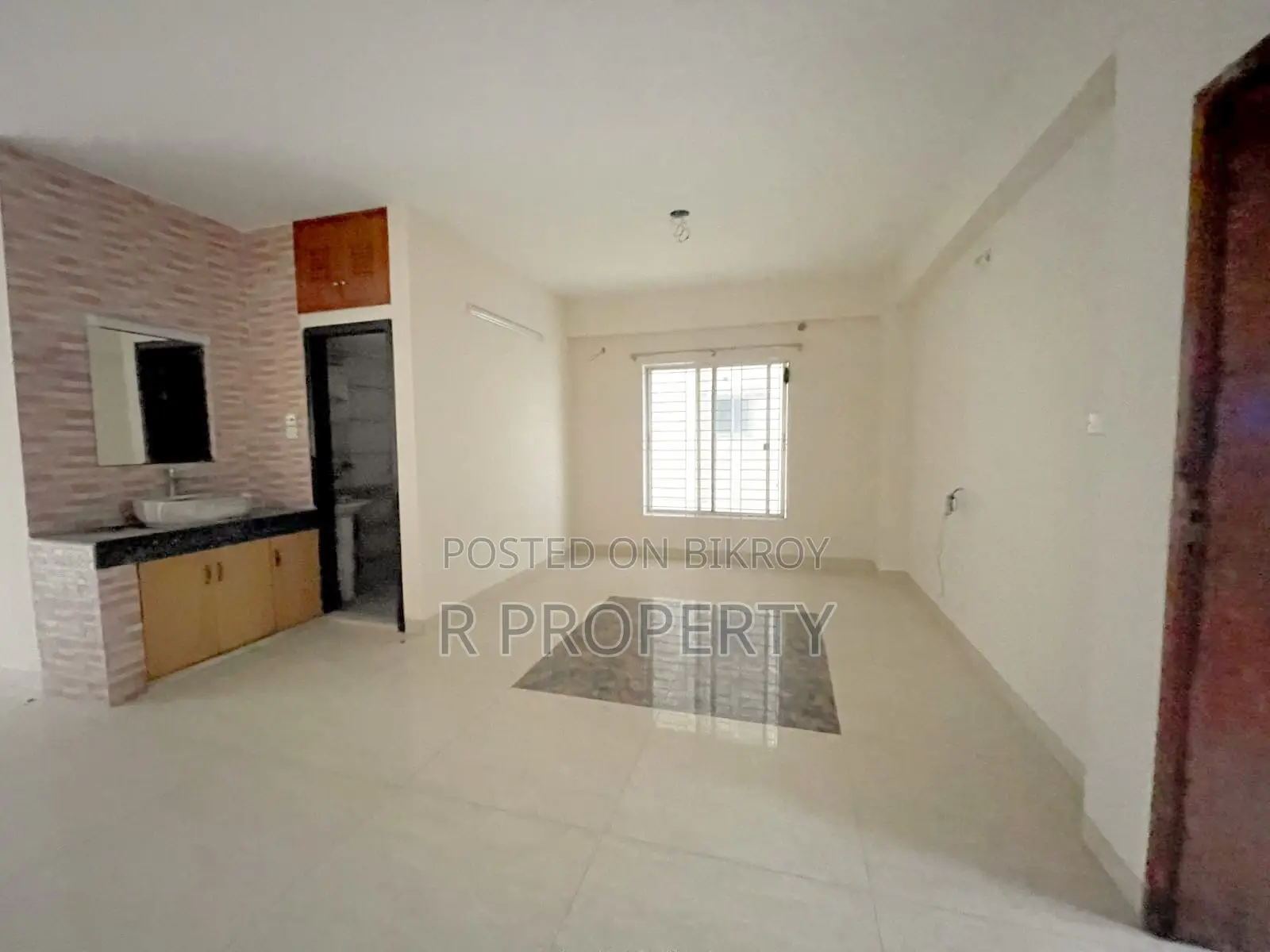 3bdrm Apartment in Basundhara for Sale