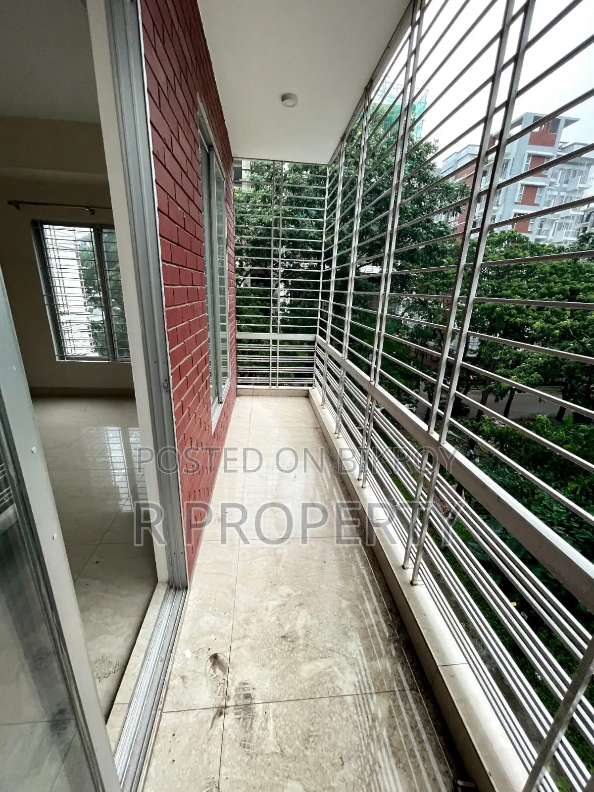 3bdrm Apartment in Basundhara for Sale