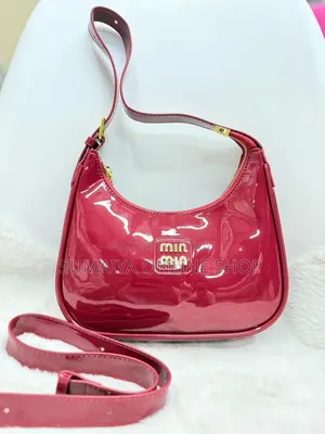 New Minmin Glossy Purse