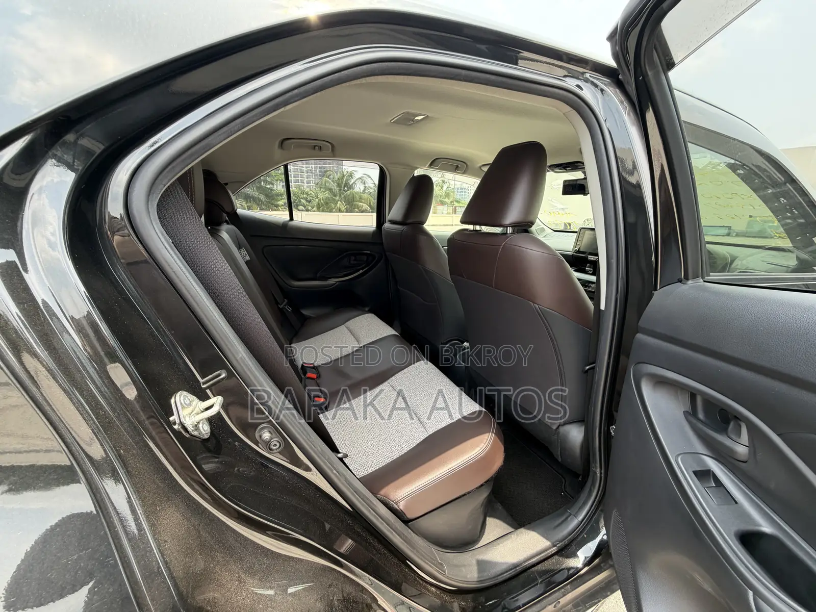 Toyota Yaris Cross 1.5 Hybrid FWD 2021 Black
